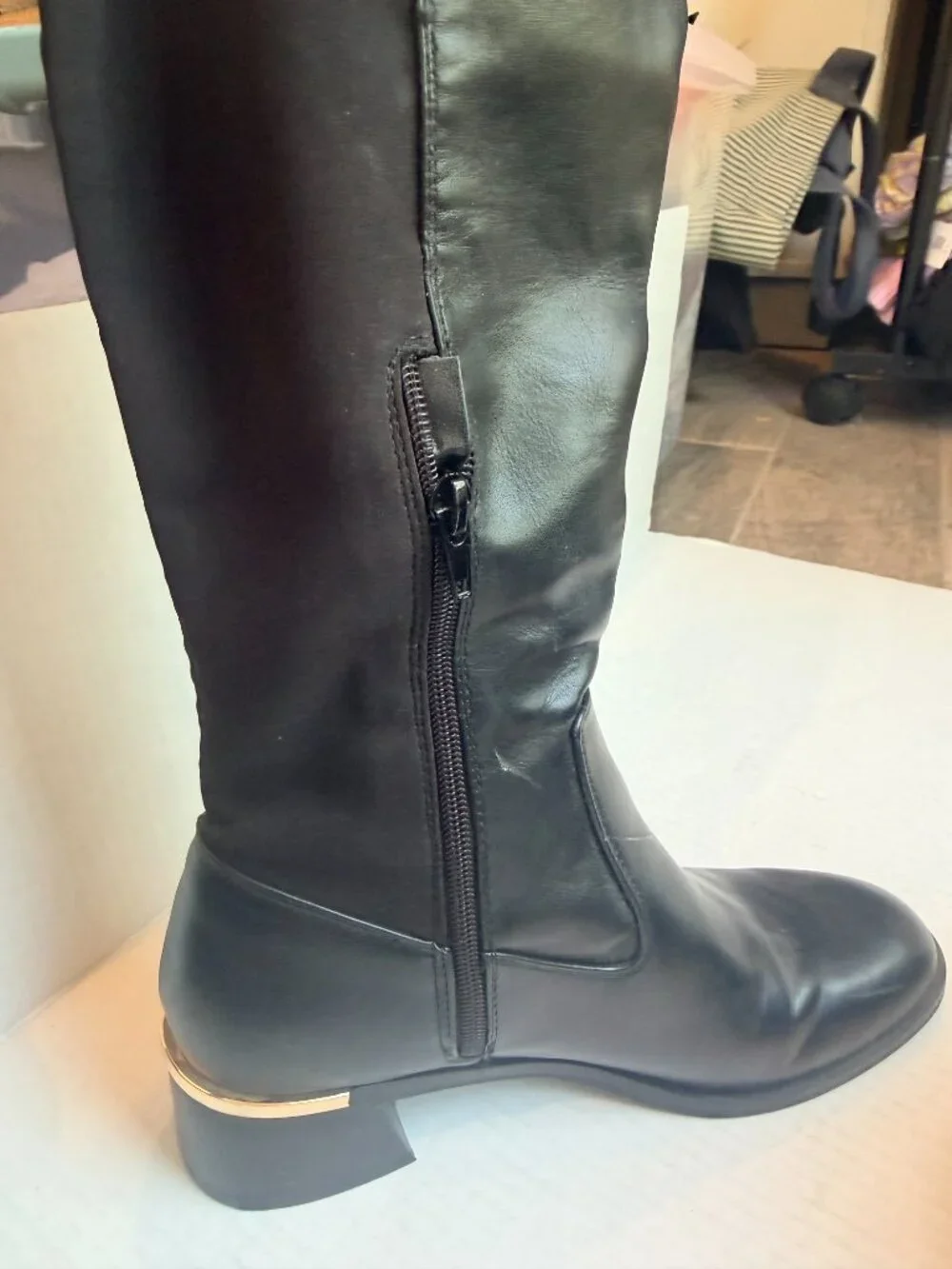 Unisa Collean Black Over The Knee Stretch Tall Boots Flat Low Heel Size 7.5